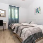 Stunning In Σπίτι διακοπών Kunj