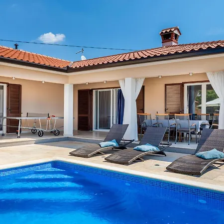 Beautiful In With Wifi Holiday home