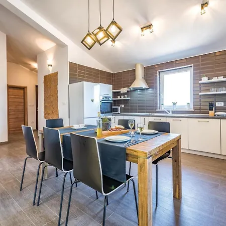Holiday home Beautiful In With Wifi